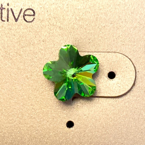 💚🍀SWAROVSKI CRYSTAL Post Earrings for Sensitive Ears - Picture 2 of 6